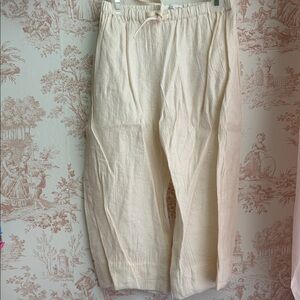 Zara kids Cream Elastic Waistband Satin Pants. Size 4t